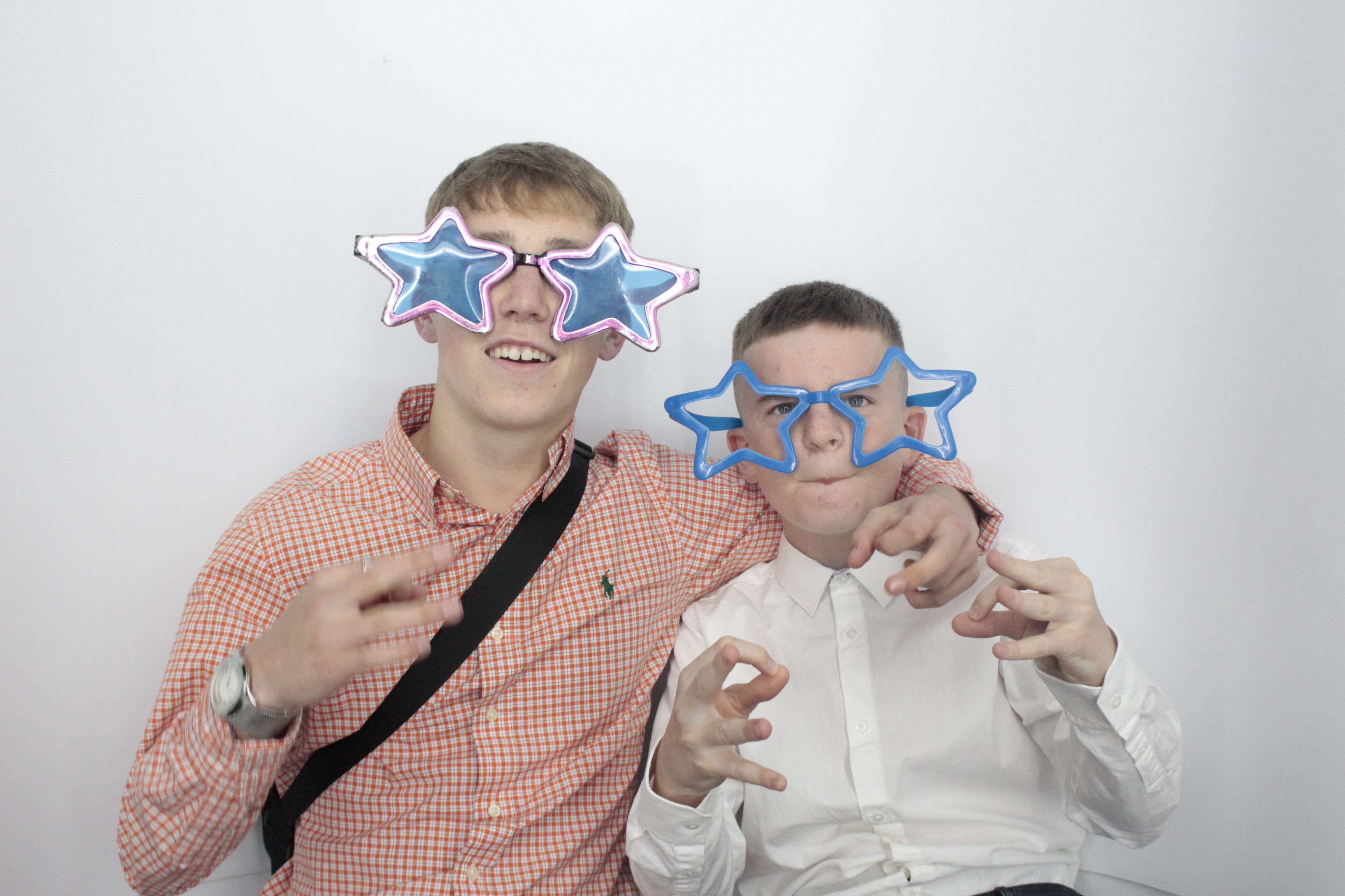 Helen & Rob | View more photos from the event at gallery.myphotoboothexperience.co.uk/u/MyPhotoBoothExperienceLtd/Helen-Rob